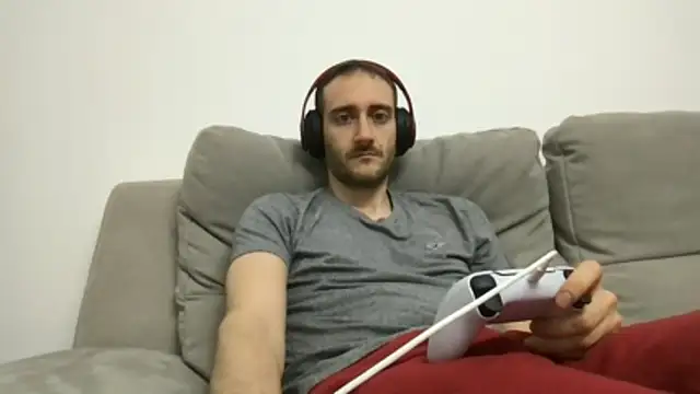 Snapshot of LukaShyGuy chatting on May 22, 2026, 10:08 pm LukaShyGuy online show from May 22, 2026, 10:08 pm