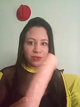 LeilaTaylor online show from December 19, 2025, 2:08 pm