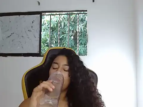 emily stars1 online show from December 4, 2025, 7:46 pm