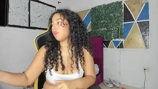 Snapshot of emily_stars1 chatting on February 25, 2026, 7:08 am emily stars1 online show from February 25, 2026, 7:08 am