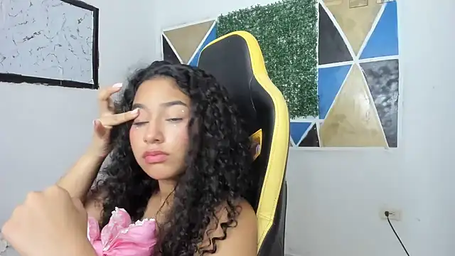 Snapshot of emily_stars1 chatting on February 19, 2026, 10:34 am emily stars1 online show from February 19, 2026, 10:34 am