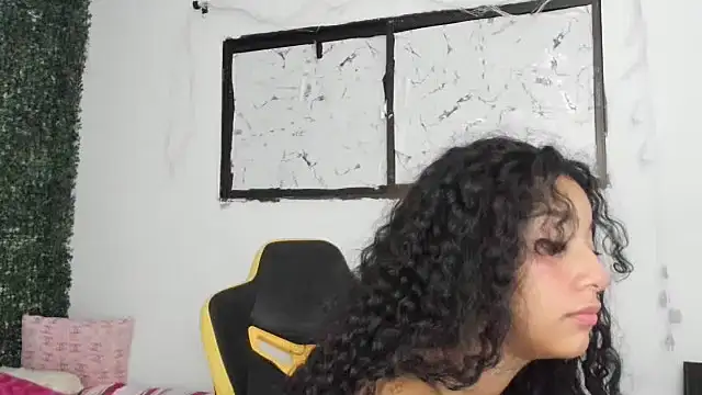 Snapshot of emily_stars1 chatting on January 17, 2026, 10:41 am emily stars1 online show from January 17, 2026, 10:41 am