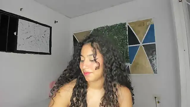 Snapshot of emily_stars1 chatting on February 22, 2026, 5:10 am emily stars1 online show from February 22, 2026, 5:10 am