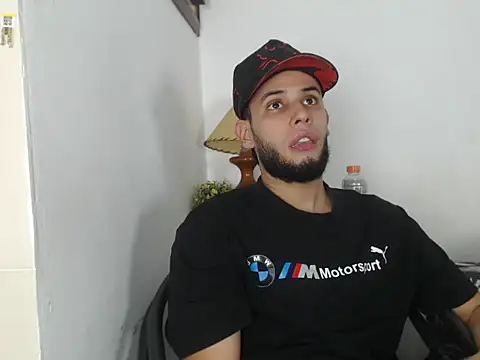 Maxcole 07 online show from November 9, 2025, 11:20 pm