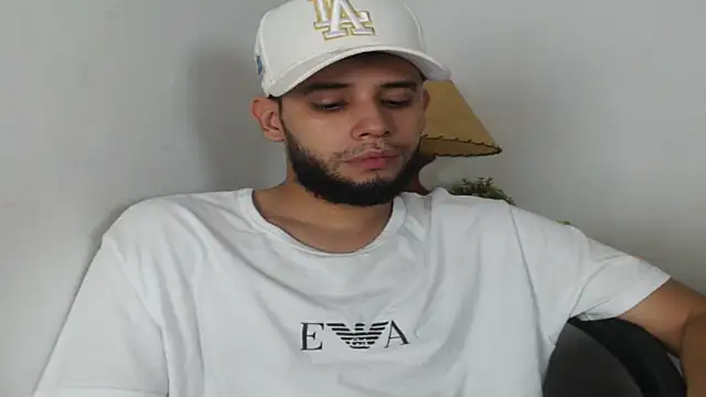 Maxcole 07 online show from November 8, 2025, 9:40 pm