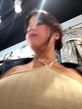 LisaMartinez34 online show from December 4, 2025, 6:51 pm