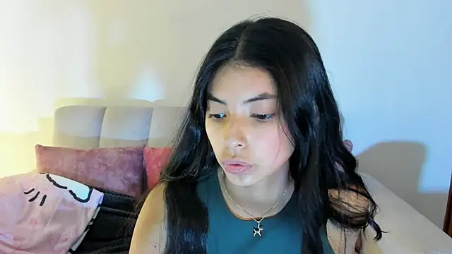 miadaviesx online show from November 2, 2025, 1:38 pm