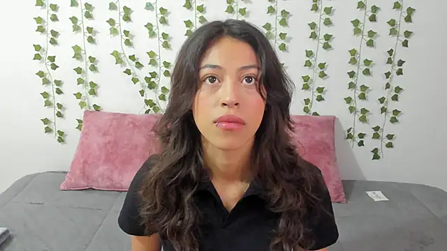 emily jonessxx online show from March 2, 2026, 4:47 pm