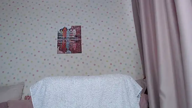 little paw  online show from November 21, 2025, 6:23 am