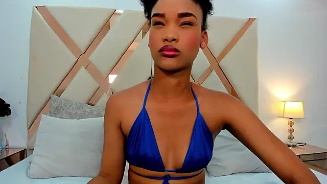 Snapshot of karolebonyy chatting on February 8, 2026, 5:49 am karolebonyy online show from February 8, 2026, 5:49 am