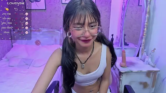 Noa clk online show from November 29, 2025, 4:23 am