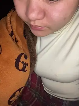 Snapshot of kimyonon chatting on February 9, 2026, 7:34 pm kimyonon online show from February 9, 2026, 7:34 pm