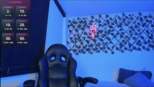 Snapshot of Liam_Anny chatting on December 5, 2025, 1:38 am Liam Anny online show from December 5, 2025, 1:38 am