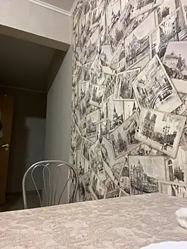 Snapshot of Elina1 chatting on October 24, 2025, 9:47 pm Elina1 online show from October 24, 2025, 9:47 pm