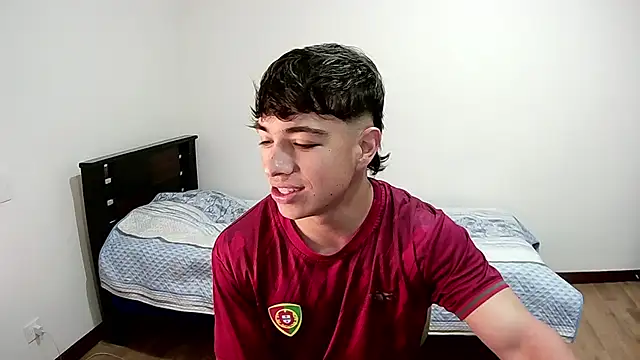 JUSTIN JHONS online show from November 7, 2025, 3:44 am