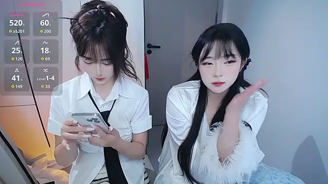 Follyise online show from November 28, 2025, 2:17 pm