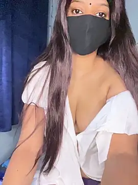 Cute Marina online show from February 5, 2026, 6:15 pm