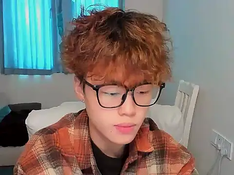 L1kuto online show from October 28, 2025, 6:23 am