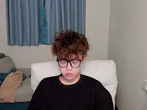 Snapshot of L1kuto chatting on October 22, 2025, 5:34 pm L1kuto online show from October 22, 2025, 5:34 pm