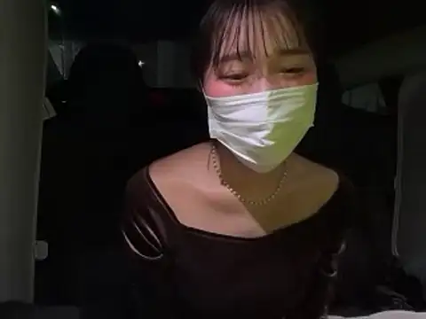 karenchaaan online show from November 12, 2025, 9:35 am