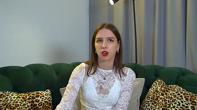 AliceAtkins online show from November 14, 2025, 6:17 am