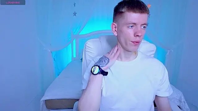 Snapshot of Cristian__Dior chatting on May 1, 2026, 6:02 pm Cristian Dior online show from May 1, 2026, 6:02 pm