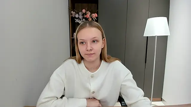 Snapshot of ElissaGlod chatting on October 23, 2025, 6:45 am ElissaGlod online show from October 23, 2025, 6:45 am