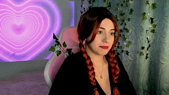 Snapshot of Phantomix chatting on October 27, 2025, 1:45 pm Phantomix online show from October 27, 2025, 1:45 pm