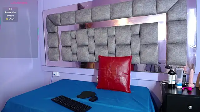 Snapshot of Gigi_Scott_ chatting on October 25, 2025, 3:17 am Gigi Scott  online show from October 25, 2025, 3:17 am