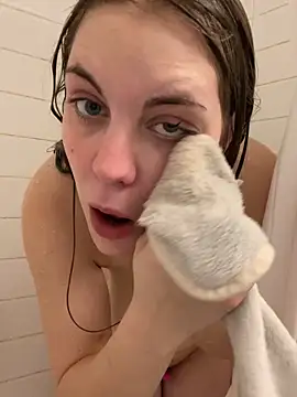 elliepixie online show from February 18, 2026, 5:27 am