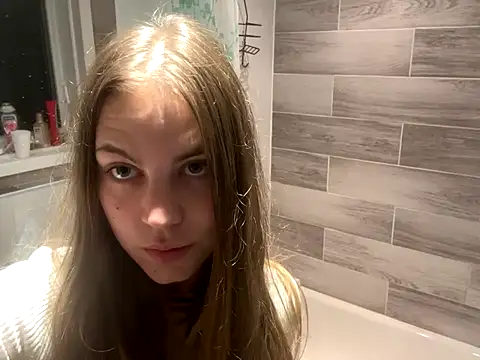 elliepixie online show from October 25, 2025, 10:43 pm