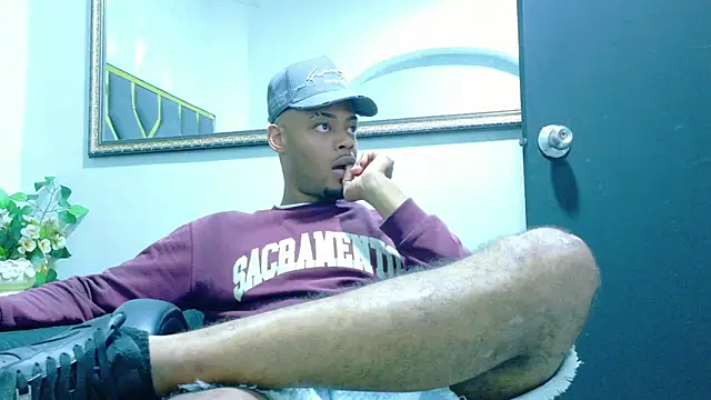 Neytanmalcon online show from December 1, 2025, 9:48 pm