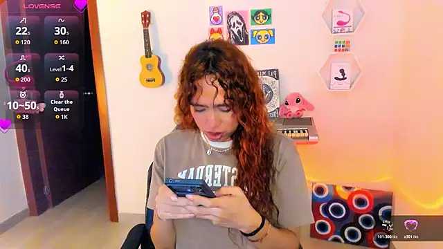 Snapshot of AdelineEsposito chatting on February 4, 2026, 3:45 am AdelineEsposito online show from February 4, 2026, 3:45 am