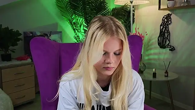 Snapshot of RosalindIsome chatting on October 23, 2025, 2:16 pm RosalindIsome online show from October 23, 2025, 2:16 pm