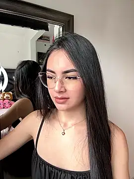 IslaCole online show from January 14, 2026, 7:06 pm