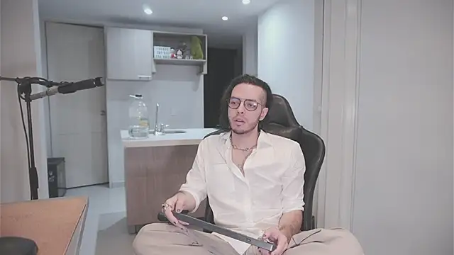 dan and daya online show from November 17, 2025, 3:43 am