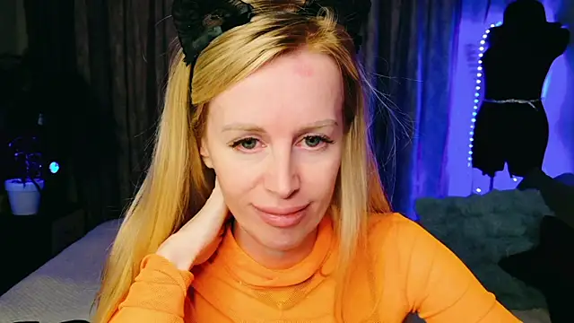 Kess-Edison online show from December 5, 2025, 3:43 pm