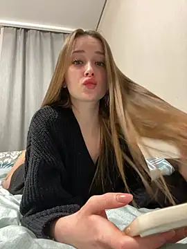 Angel hotyy online show from February 9, 2026, 9:02 pm