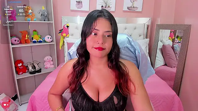 Snapshot of Blaiir_Moon chatting on February 7, 2026, 3:53 pm Blaiir Moon online show from February 7, 2026, 3:53 pm