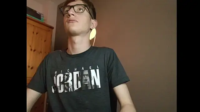 Erick Taylor3 online show from December 13, 2025, 8:04 pm