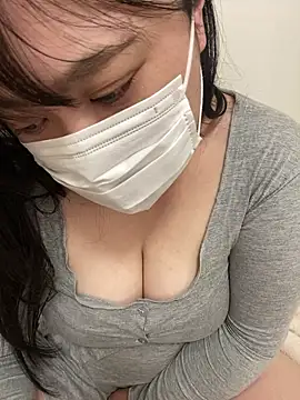 RIHO riho 01 online show from April 15, 2026, 4:29 am