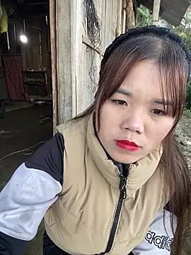 nachi-baby online show from November 29, 2025, 8:58 am