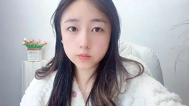 Love-hanzaizai718 online show from November 3, 2025, 8:01 pm