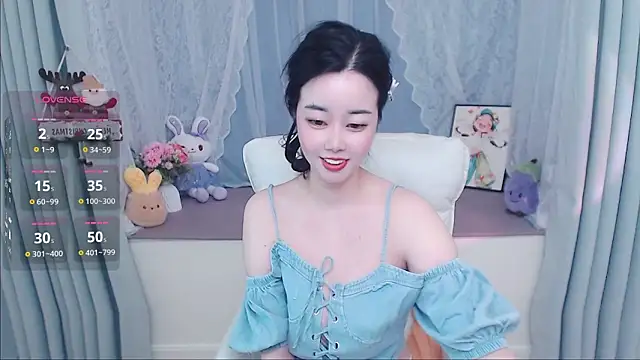 Snapshot of Xiaodie-baby chatting on May 21, 2026, 2:53 am Xiaodie-baby online show from May 21, 2026, 2:53 am