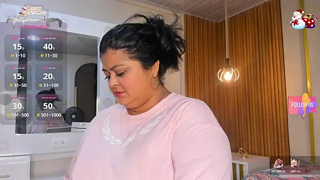 Hanna curvy  online show from December 4, 2025, 11:09 am