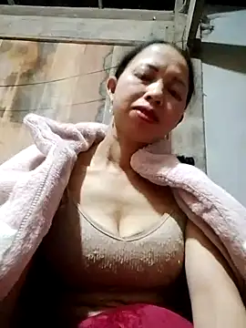 TRIEUTRIEU20 online show from November 3, 2025, 2:09 pm