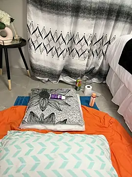 Nicole bash online show from February 17, 2026, 7:38 am