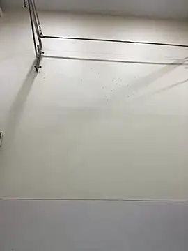 Snapshot of Bee_Yellow00 chatting on November 7, 2025, 4:39 am Bee Yellow00 online show from November 7, 2025, 4:39 am