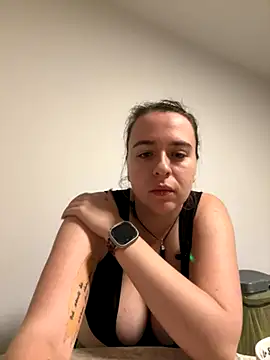 Latexaddictx  online show from October 27, 2025, 7:15 pm