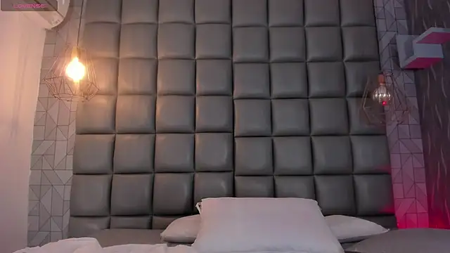 dannavelvet online show from March 19, 2026, 1:11 pm